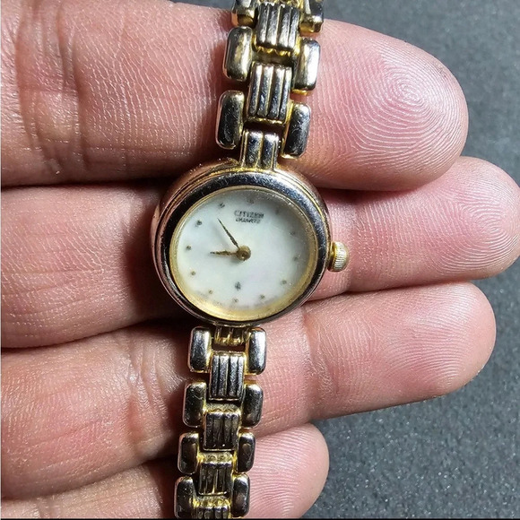 Citizen Ladies Quartz Watch Gold Tone Working 3220-S24451 Working Flawed - Picture 3 of 10